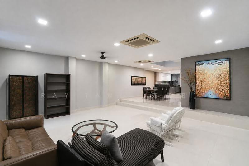 Cashew Terrace, Dairy Farm / Bukit Panjang / Choa Chu Kang, 6 Bedrooms, 4,200 sqft, Terraced House For Rent, by Ray Tang (邓叡阳), 500254215 - Living Room - PropertyGuru.com.sg