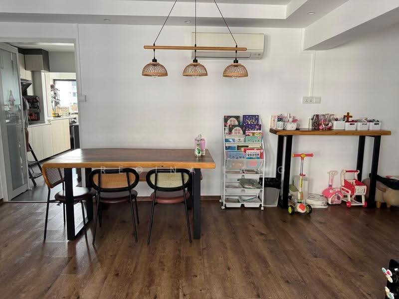 17A Telok Blangah Crescent, 17A Telok Blangah Crescent, Harbourfront / Telok Blangah, 3 Bedrooms, 1,282 sqft, HDB Flat For Sale, by Regina Fang, 500254222 - Dining Room - PropertyGuru.com.sg