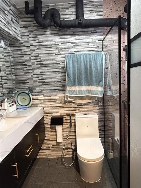 17A Telok Blangah Crescent, 17A Telok Blangah Crescent, Harbourfront / Telok Blangah, 3 Bedrooms, 1,282 sqft, HDB Flat For Sale, by Regina Fang, 500254222 - Bathroom - PropertyGuru.com.sg