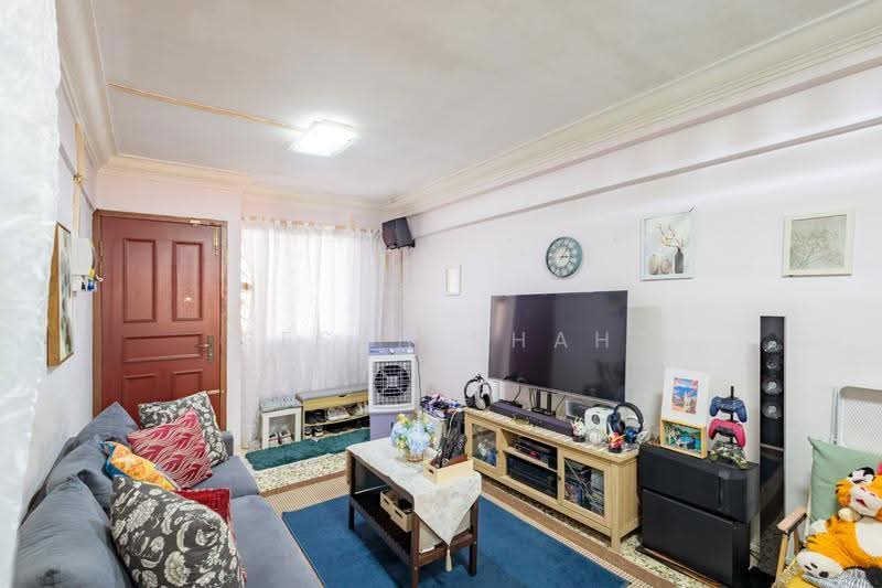 127 Ang Mo Kio Avenue 3, 127 Ang Mo Kio Avenue 3, Ang Mo Kio / Bishan / Thomson, 2 Bedrooms, 721 sqft, HDB Flat For Sale, by Sesth Shah, 500254230 - Living Room - PropertyGuru.com.sg