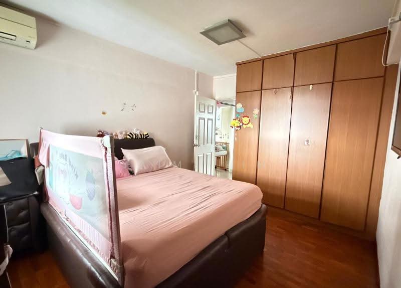 41 Teban Gardens Road, 41 Teban Gardens Road, Boon Lay / Jurong / Tuas, 3 Bedrooms, 1,066 sqft, HDB Flat For Sale, by Jaime Lim, 500254233 - Master Bedroom - PropertyGuru.com.sg