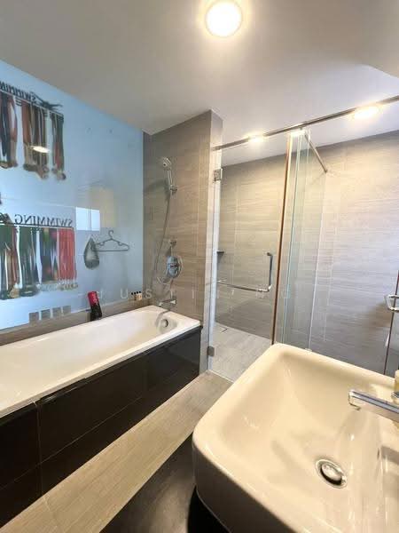 Estrivillas, Jalan Lim Tai See, Tanglin / Holland / Bukit Timah, 5 Bedrooms, 5,188 sqft, Semi-Detached House For Rent, by Justin Ng, 500254234 - Bathroom - PropertyGuru.com.sg