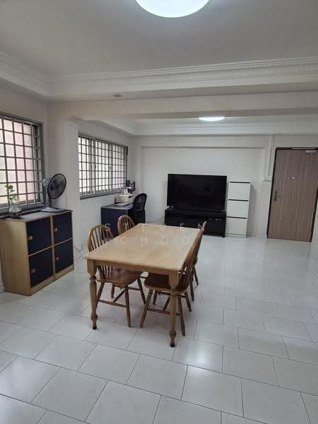 281 Bishan Street 24, 281 Bishan Street 24, Ang Mo Kio / Bishan / Thomson, Room Rental, 120 sqft, HDB Flat For Rent, by Steven Choo, 500254241 - Living Room - PropertyGuru.com.sg
