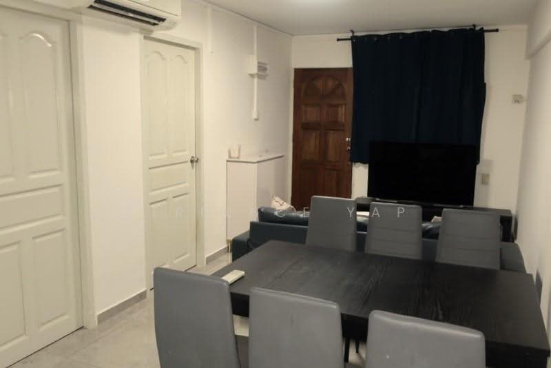 111 Lorong 1 Toa Payoh, 111 Lorong 1 Toa Payoh, Balestier / Toa Payoh, 3 Bedrooms, 710 sqft, HDB Flat For Rent, by Terrence Yap, 500254242 - Living Rm TV & Furniture Remain - PropertyGuru.com.sg