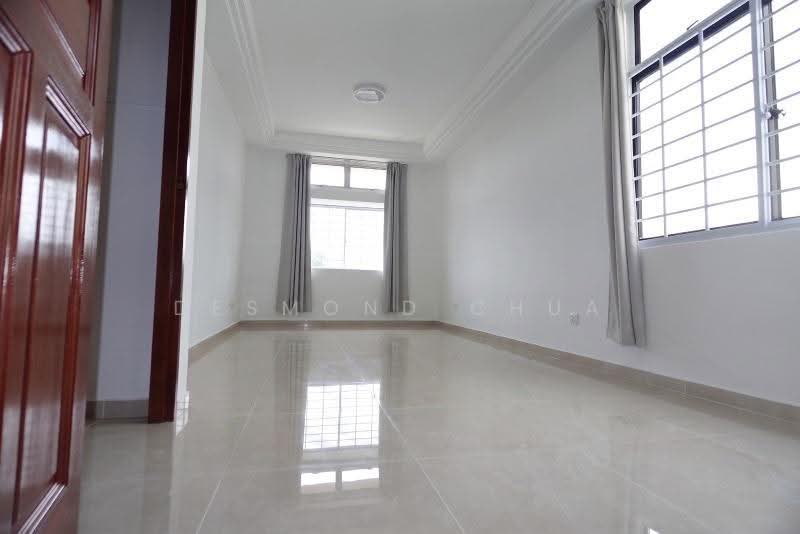 Lloyd Court, 40 Lloyd Road, Orchard / River Valley, 5 Bedrooms, 2,885 sqft, Condominium For Sale, by Desmond Chua, 500254254 - Master Bedroom (1) - PropertyGuru.com.sg