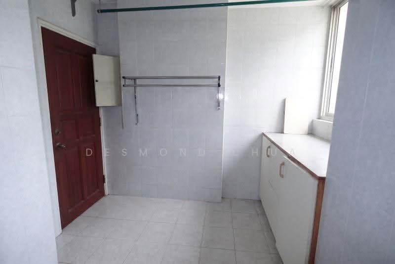Lloyd Court, 40 Lloyd Road, Orchard / River Valley, 5 Bedrooms, 2,885 sqft, Condominium For Sale, by Desmond Chua, 500254254 - Yard - PropertyGuru.com.sg