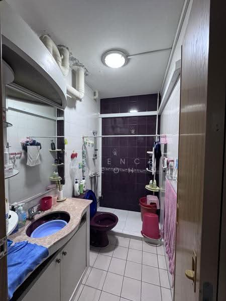 736 Woodlands Circle, 736 Woodlands Circle, Admiralty / Woodlands, 3 Bedrooms, 1,313 sqft, HDB Flat For Sale, by Valence Neoh, 500254313 - Bathroom - PropertyGuru.com.sg
