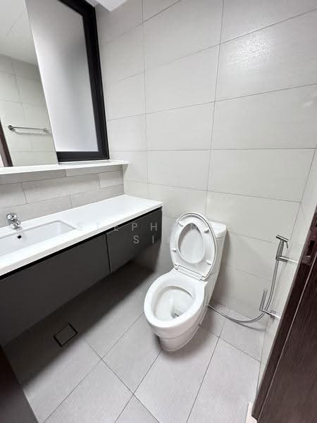 D'Nest, 131 Pasir Ris Grove, Pasir Ris / Tampines, 3 Bedrooms, 936 sqft, Condominium For Sale, by Stephanie Sim, 500254315 - Bathroom - PropertyGuru.com.sg