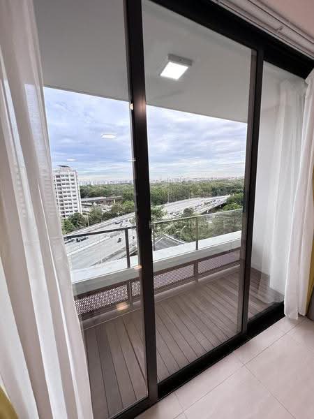 D'Nest, 131 Pasir Ris Grove, Pasir Ris / Tampines, 3 Bedrooms, 936 sqft, Condominium For Sale, by Stephanie Sim, 500254315 - Balcony - PropertyGuru.com.sg