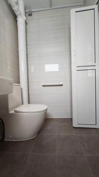 816 Jurong West Street 81, 816 Jurong West Street 81, Boon Lay / Jurong / Tuas, 3 Bedrooms, 1,163 sqft, HDB Flat For Sale, by Pamela Lim, 500254320 - Bathroom - PropertyGuru.com.sg