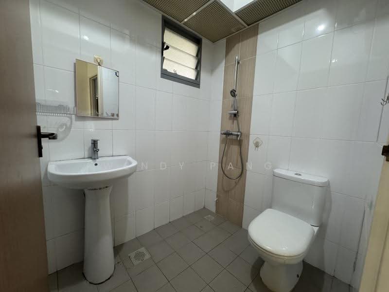 682C Edgedale Plains, 682C Edgedale Plains, Hougang / Punggol / Sengkang, 2 Bedrooms, 645 sqft, HDB Flat For Rent, by Wendy Pang, 500254321 - Bathroom - PropertyGuru.com.sg