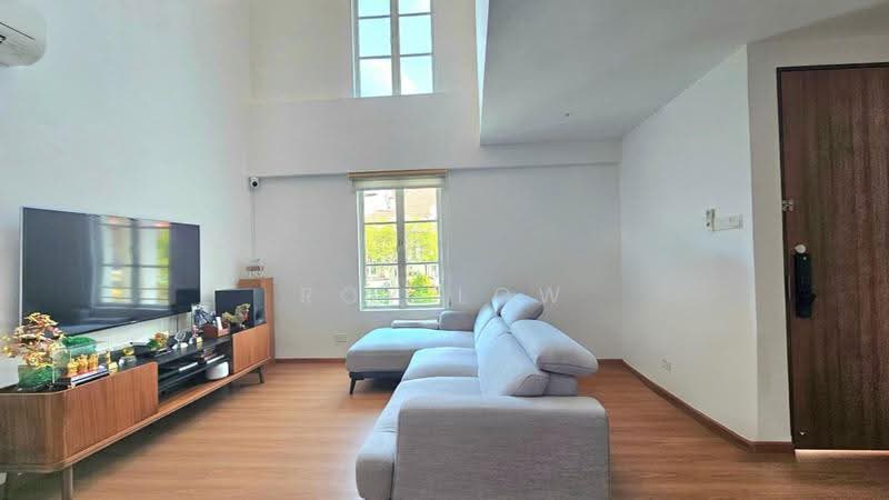 Limau Villas, Limau Terrace, Bedok / Upper East Coast, 6 Bedrooms, 3,300 sqft, Terraced House For Sale, by Roy Low, 500254327 - Living Room - PropertyGuru.com.sg