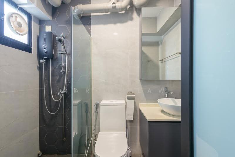 681C Jurong West Central 1, 681C Jurong West Central 1, Boon Lay / Jurong / Tuas, 3 Bedrooms, 1,238 sqft, HDB Flat For Sale, by Marcus Law, 500254332 - Bathroom - PropertyGuru.com.sg