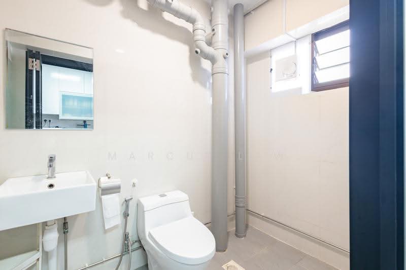 681C Jurong West Central 1, 681C Jurong West Central 1, Boon Lay / Jurong / Tuas, 3 Bedrooms, 1,238 sqft, HDB Flat For Sale, by Marcus Law, 500254332 - Bathroom - PropertyGuru.com.sg