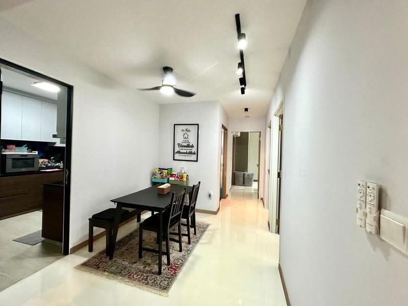 430A Bedok North Road, 430A Bedok North Road, Bedok / Upper East Coast, 3 Bedrooms, 1,011 sqft, HDB Flat For Sale, by Lau Mei Ching, 500254343 - Dining Room - PropertyGuru.com.sg