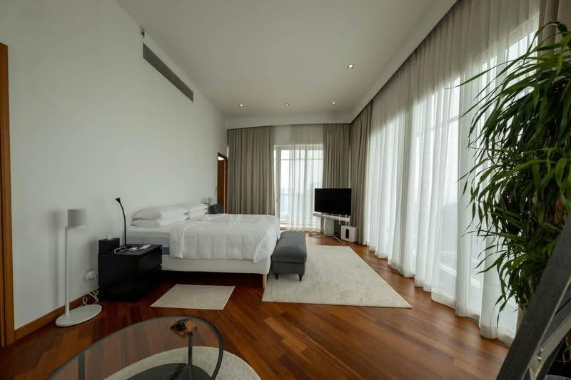 Saint Thomas Suites, 33 St Thomas Walk, Orchard / River Valley, 6 Bedrooms, 7,686 sqft, Condominium For Rent, by Samantha Foo, 500254377 - Bedroom - PropertyGuru.com.sg