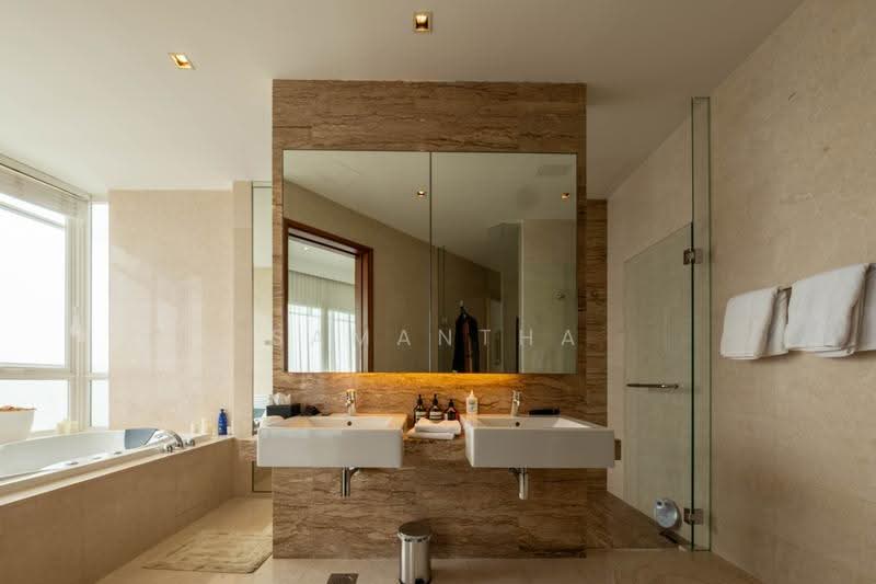 Saint Thomas Suites, 33 St Thomas Walk, Orchard / River Valley, 6 Bedrooms, 7,686 sqft, Condominium For Rent, by Samantha Foo, 500254377 - Bathroom - PropertyGuru.com.sg