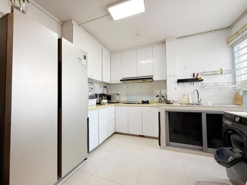 170 Yishun Avenue 7, 170 Yishun Avenue 7, Sembawang / Yishun, 3 Bedrooms, 1,119 sqft, HDB Flat For Sale, by Lyn Hsia, 500254378 - Kitchen - PropertyGuru.com.sg