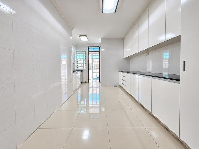 FINEST JUST LISTED Detached 1km to Tao Nan, Telok Kurau, East Coast / Marine Parade, 5 Bedrooms, 6,500 sqft, Detached House For Sale, by Julius WL Fock, 500254380 - Kitchen - PropertyGuru.com.sg