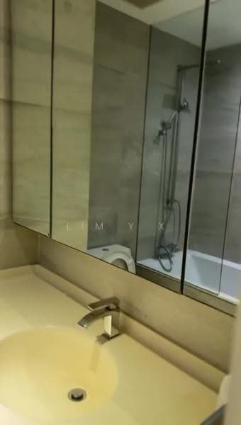 The Oxley, 9 Oxley Rise, Orchard / River Valley, 1 Bedroom, 549 sqft, Apartment For Sale, by Lim Y X, 500254391 - Bathroom - PropertyGuru.com.sg