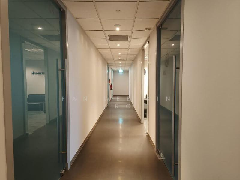 Tan Chong Tower, 15 Queen Street, Beach Road / Bugis / Rochor, 1,055 sqft, Office For Rent, by Fan Wee Xin Carol, 500254395 - Corridor - CommercialGuru.com.sg