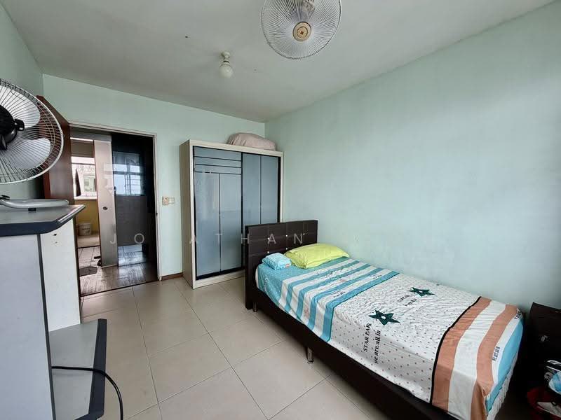21 Teban Gardens Road, 21 Teban Gardens Road, Boon Lay / Jurong / Tuas, Room Rental, 150 sqft, HDB Flat For Rent, by Jonathan Yeow, 500254404 - PropertyGuru.com.sg