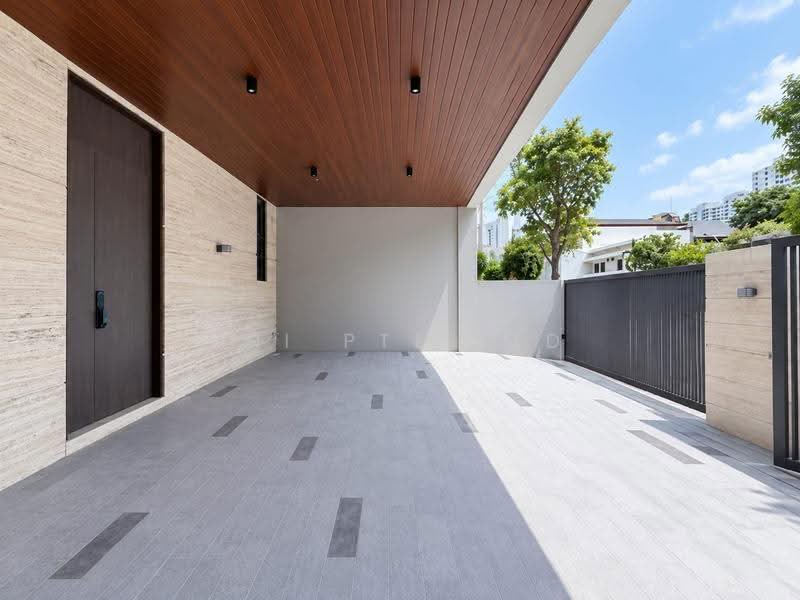 Spacious Family Living in Prime East Coast Avenue!, East Coast / Marine Parade, 5 Bedrooms, 4,929 sqft, Terraced House For Rent, by VINCENT LYE, 500254418 - Exterior - PropertyGuru.com.sg