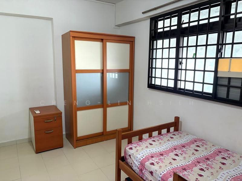 415 Hougang Avenue 10, 415 Hougang Avenue 10, Hougang / Punggol / Sengkang, Room Rental, 200 sqft, HDB Flat For Rent, by Cheng-Lin Hsieh, 500254422 - Bedroom - PropertyGuru.com.sg