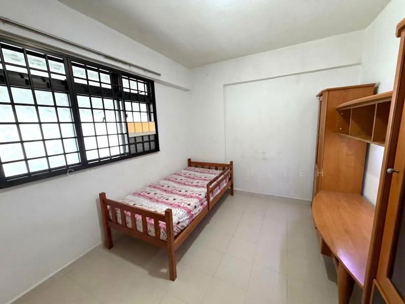 415 Hougang Avenue 10, 415 Hougang Avenue 10, Hougang / Punggol / Sengkang, Room Rental, 200 sqft, HDB Flat For Rent, by Cheng-Lin Hsieh, 500254422 - Bedroom - PropertyGuru.com.sg