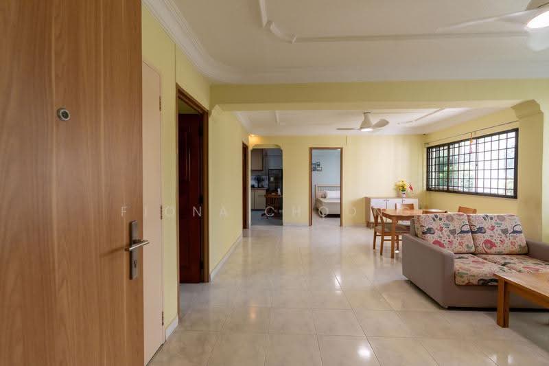 404 Choa Chu Kang Avenue 3, 404 Choa Chu Kang Avenue 3, Dairy Farm / Bukit Panjang / Choa Chu Kang, 3 Bedrooms, 1,119 sqft, HDB Flat For Sale, by Fiona Choong, 500254424 - Living Room - PropertyGuru.com.sg