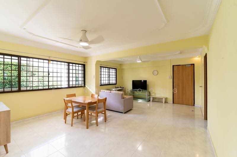 404 Choa Chu Kang Avenue 3, 404 Choa Chu Kang Avenue 3, Dairy Farm / Bukit Panjang / Choa Chu Kang, 3 Bedrooms, 1,119 sqft, HDB Flat For Sale, by Fiona Choong, 500254424 - Living Room - PropertyGuru.com.sg