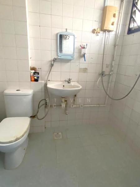 257 Bangkit Road, 257 Bangkit Road, Dairy Farm / Bukit Panjang / Choa Chu Kang, Room Rental, 120 sqft, HDB Flat For Rent, by Steven Choo, 500254433 - Bathroom - PropertyGuru.com.sg