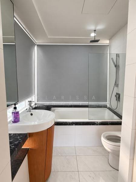 The Centris, 65 Jurong West Central 3, Boon Lay / Jurong / Tuas, 3 Bedrooms, 1,356 sqft, Condominium For Sale, by Clarissa Choh, 500254455 - Master Bathroom - PropertyGuru.com.sg