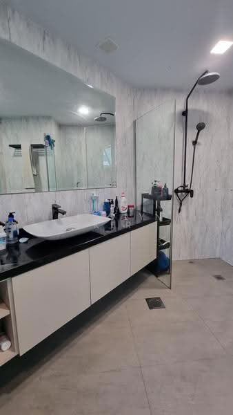 Southaven II, 31 Hindhede Walk, Clementi Park / Upper Bukit Timah, 2 Bedrooms, 1,119 sqft, Condominium For Rent, by Jesslyn Ker, 500254466 - Bathroom - PropertyGuru.com.sg