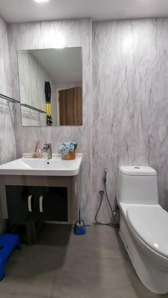 Southaven II, 31 Hindhede Walk, Clementi Park / Upper Bukit Timah, 2 Bedrooms, 1,119 sqft, Condominium For Rent, by Jesslyn Ker, 500254466 - Bathroom - PropertyGuru.com.sg