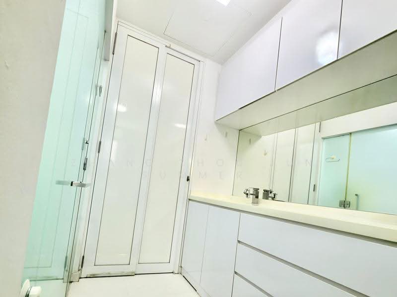 #1 Loft, 1 Lorong 24 Geylang, Eunos / Geylang / Paya Lebar, Room Rental, 250 sqft, Apartment For Rent, by Zhang Zhou Jun Summer, 500254480 - Bathroom - PropertyGuru.com.sg