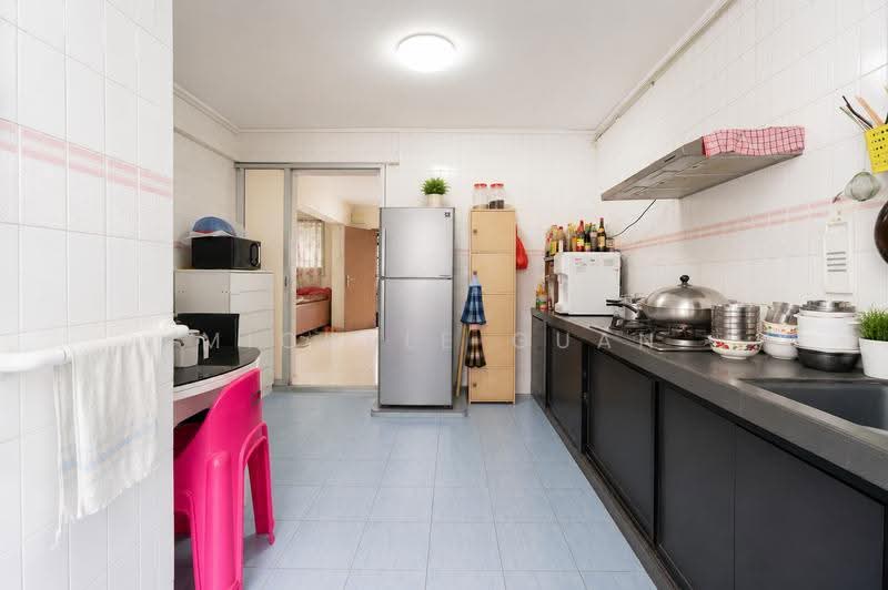 721 Jurong West Avenue 5, 721 Jurong West Avenue 5, Boon Lay / Jurong / Tuas, 3 Bedrooms, 1,119 sqft, HDB Flat For Sale, by Michele Guan, 500254492 - Kitchen - PropertyGuru.com.sg
