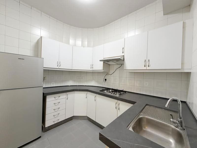 Mandarin Gardens, 5 Siglap Road, East Coast / Marine Parade, 2 Bedrooms, 1,001 sqft, Condominium For Rent, by Ng Siang Ling, 500254500 - PropertyGuru.com.sg
