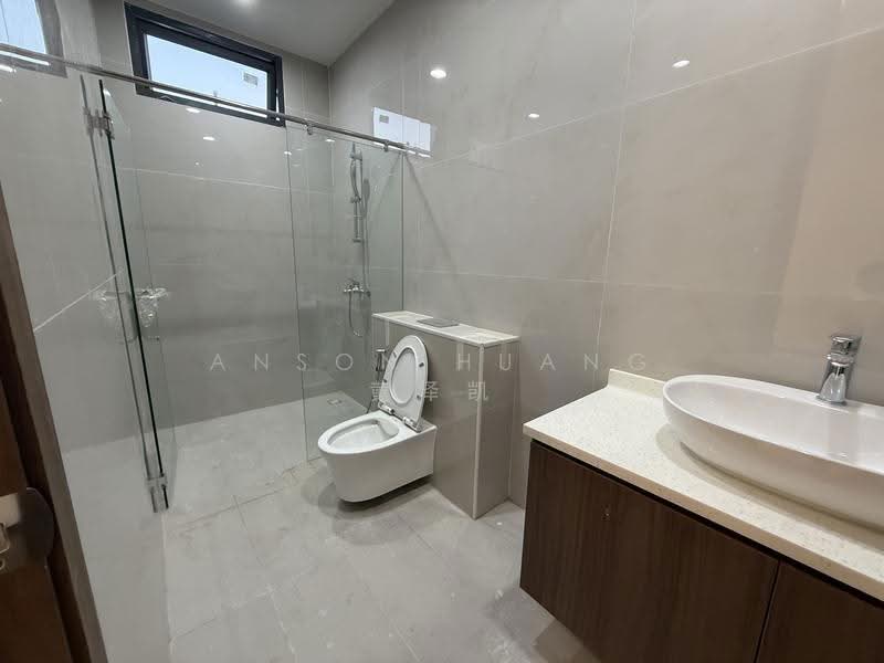 NEW! Co Living 300m to Mattar MRT, Eunos / Geylang / Paya Lebar, 1 Bedroom, 350 sqft, Apartment For Rent, by Anson Huang 黄泽凯, 500254511 - Bathroom - PropertyGuru.com.sg