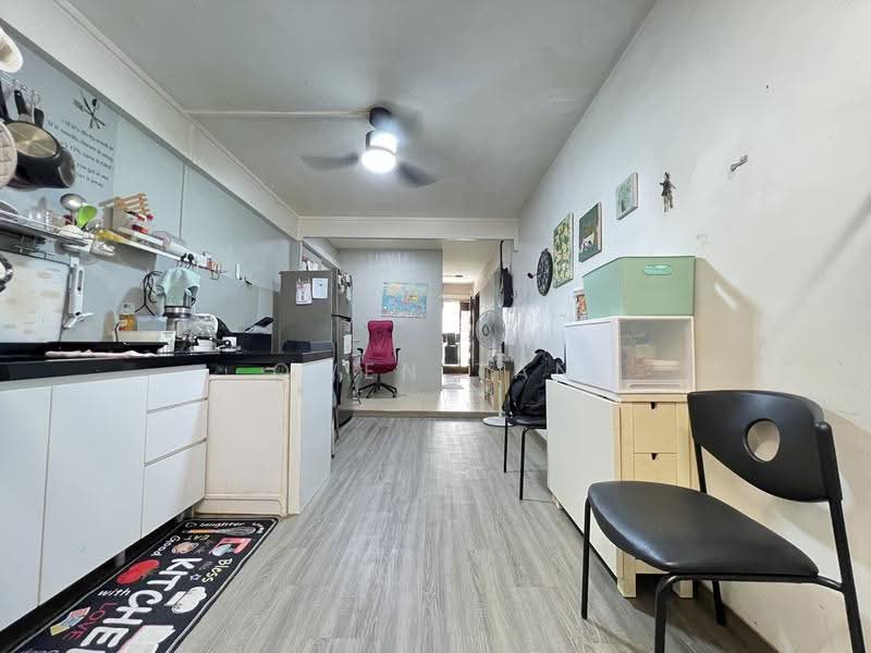144 Bukit Batok West Avenue 6, 144 Bukit Batok West Avenue 6, Dairy Farm / Bukit Panjang / Choa Chu Kang, 2 Bedrooms, 775 sqft, HDB Flat For Sale, by Owen Tan, 500254524 - Kitchen - PropertyGuru.com.sg