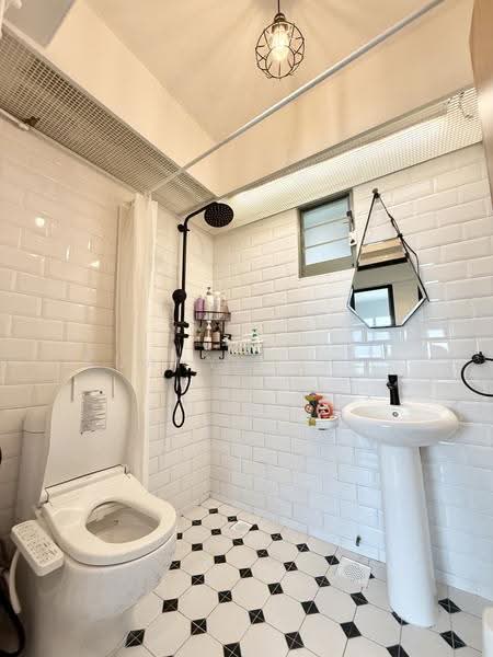 676D Punggol Drive, 676D Punggol Drive, Hougang / Punggol / Sengkang, 3 Bedrooms, 1,001 sqft, HDB Flat For Sale, by Kuanyee Goh, 500254534 - Bathroom - PropertyGuru.com.sg