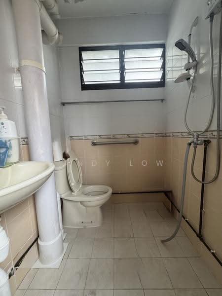 307 Shunfu Road, 307 Shunfu Road, Ang Mo Kio / Bishan / Thomson, Room Rental, 100 sqft, HDB Flat For Rent, by Landy Low, 500254550 - Bathroom - PropertyGuru.com.sg
