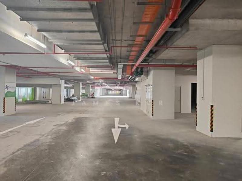 Woodlands Avenue 12, Woodlands Avenue 12, Admiralty / Woodlands, 1,679 sqft, Factory / Workshop (B2) For Rent, by James Kor, 500254559 - Car Park - CommercialGuru.com.sg