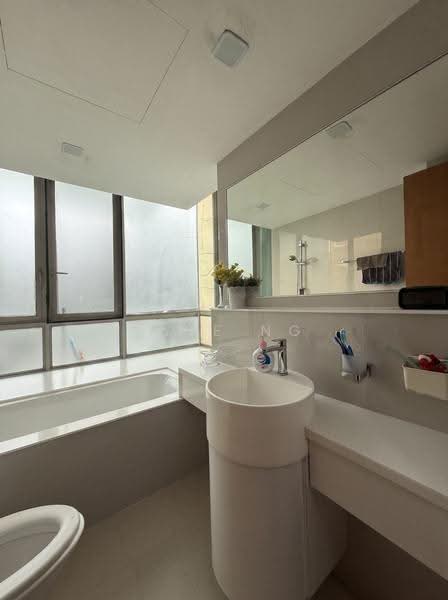 The Quartz, 69 Compassvale Bow, Hougang / Punggol / Sengkang, 3 Bedrooms, 1,507 sqft, Condominium For Sale, by Kyle Ng, 500254572 - Bathroom - PropertyGuru.com.sg