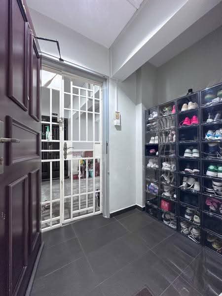 209 Yishun Street 21, 209 Yishun Street 21, Sembawang / Yishun, 3 Bedrooms, 1,345 sqft, HDB Flat For Sale, by Fadhil Jabbar, 500254574 - PropertyGuru.com.sg