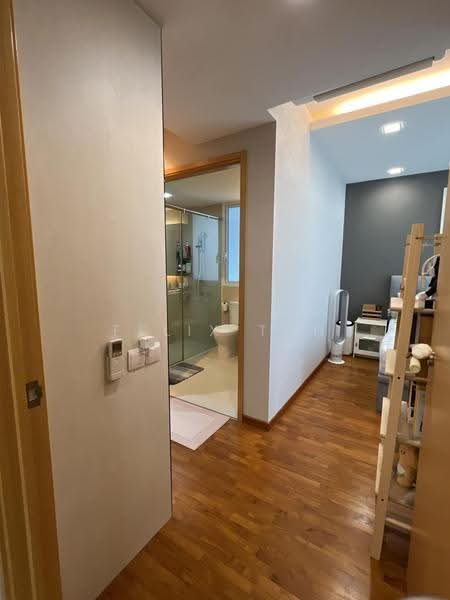 The Tampines Trilliant, 21 Tampines Central 7, Pasir Ris / Tampines, 3 Bedrooms, 1,000 sqft, Condominium For Sale, by Felix Tan, 500254588 - Bathroom - PropertyGuru.com.sg