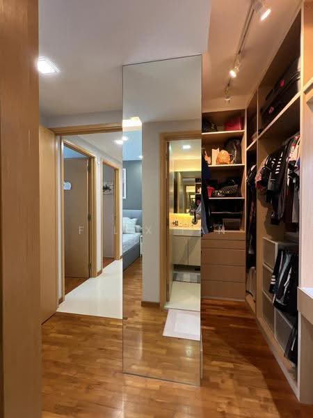 The Tampines Trilliant, 21 Tampines Central 7, Pasir Ris / Tampines, 3 Bedrooms, 1,000 sqft, Condominium For Sale, by Felix Tan, 500254588 - Corridor - PropertyGuru.com.sg