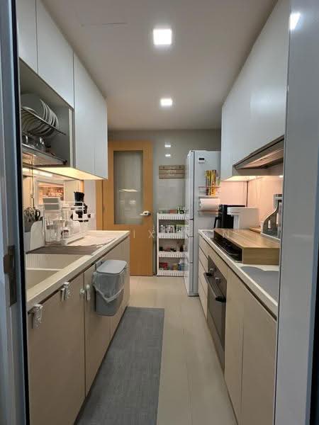 The Tampines Trilliant, 21 Tampines Central 7, Pasir Ris / Tampines, 3 Bedrooms, 1,000 sqft, Condominium For Sale, by Felix Tan, 500254588 - Kitchen - PropertyGuru.com.sg