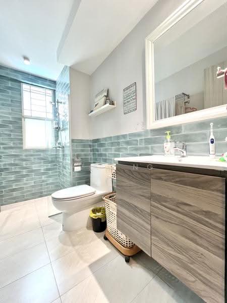 Evergreen Park, 31 Hougang Avenue 7, Hougang / Punggol / Sengkang, 4 Bedrooms, 1,345 sqft, Condominium For Sale, by Ivan Ng, 500254601 - Bathroom - PropertyGuru.com.sg