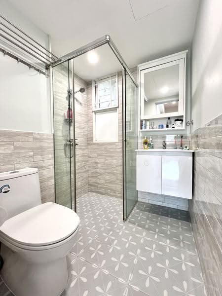 Evergreen Park, 31 Hougang Avenue 7, Hougang / Punggol / Sengkang, 4 Bedrooms, 1,345 sqft, Condominium For Sale, by Ivan Ng, 500254601 - Bathroom - PropertyGuru.com.sg